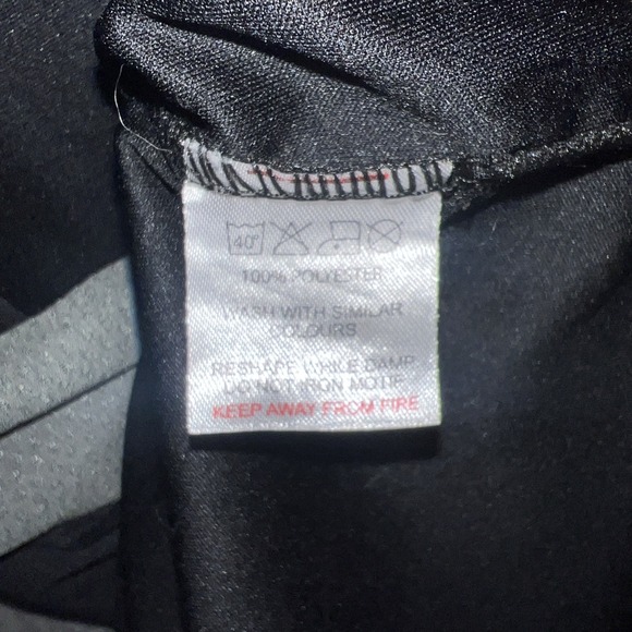 Official Guinness Irish Shirt Men's Size M Black Polo St. James Gate Dry Fit - Picture 5 of 7